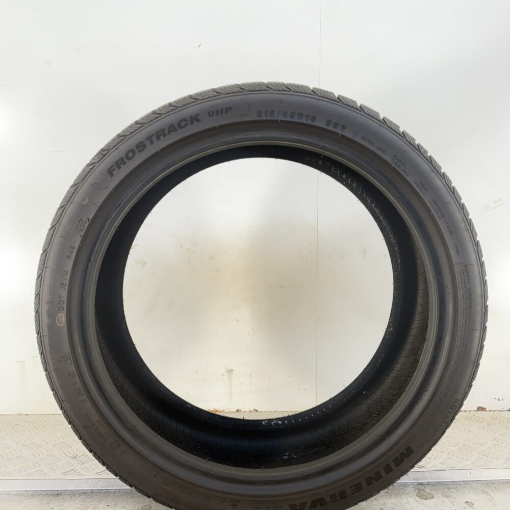 Gomma Usata 215 40 R18 89V XL Minerva Frostrack Uhp 98% Invernale - immagine 6