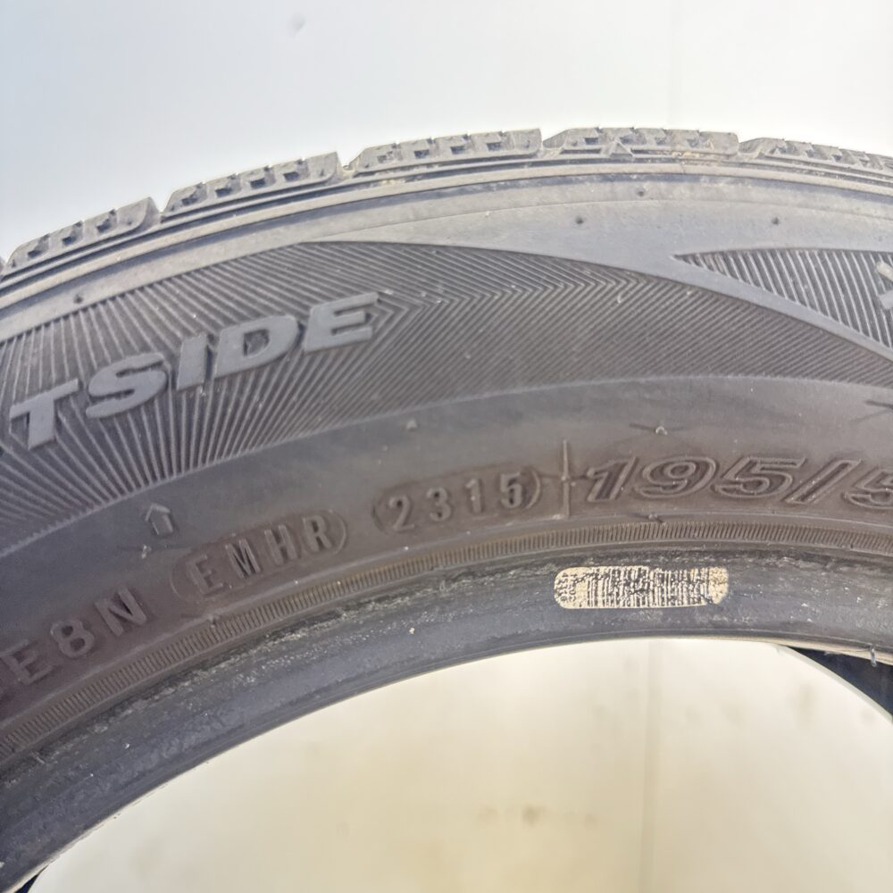 Gomma Usata 195 55 R15 85H Roadstone Winguard Snow G 77% Invernale - immagine 8