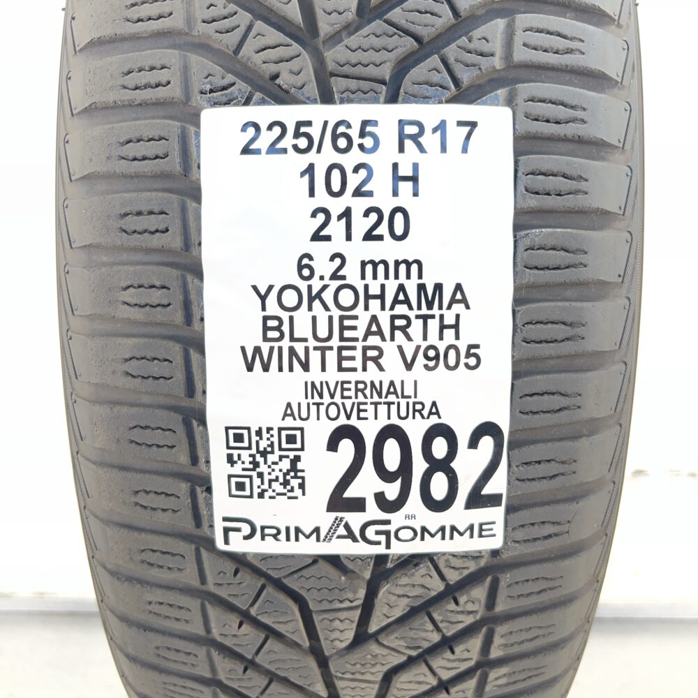 Gomma Usata 225 65 R17 102H Yokohama Bluearth Winter V905 89% Invernale - immagine 3