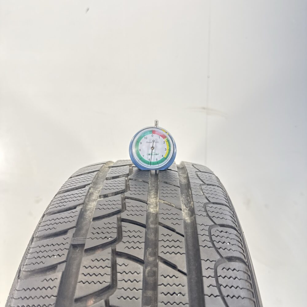 Gomma Usata 195 55 R15 85H Roadstone Winguard Snow G 77% Invernale - immagine 2