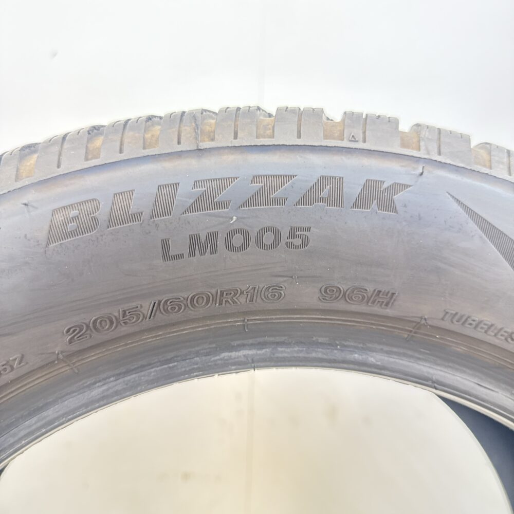 Gomma Usata 205 60 R16 96H Bridgestone Blizzak LM005 89% Invernale - immagine 7
