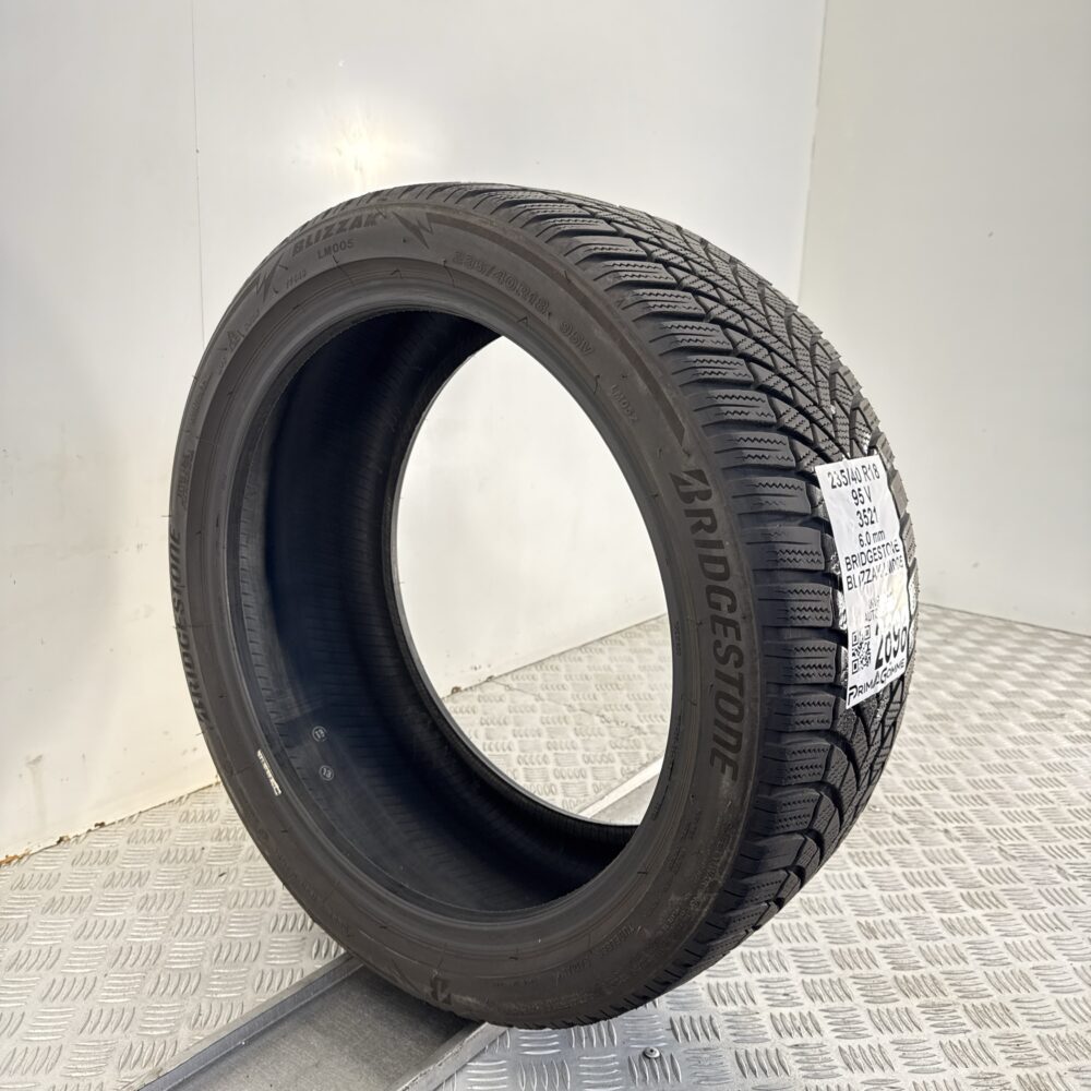 Gomma Usata 235 40 R18 95V Bridgestone Blizzak LM005 86% Invernale - immagine 5