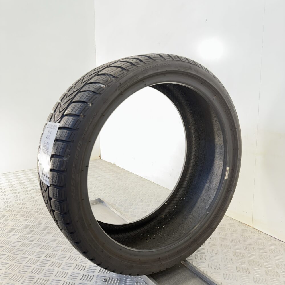 Gomma Usata 235 35 R19 91V Pirelli Sottozero 3 77% Invernale - immagine 4