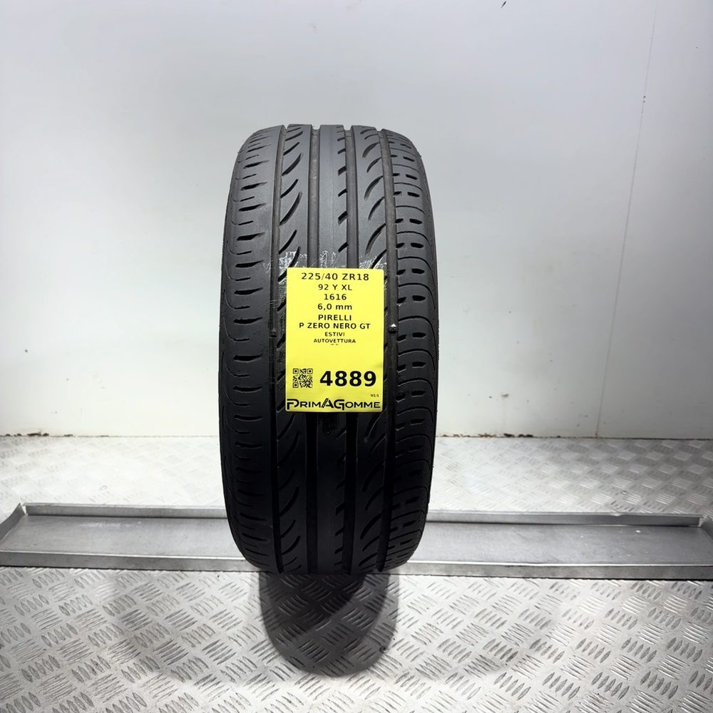 Gomma Usata 225 40 ZR18 92Y XL Pirelli P Zero Nero GT 86% Estivo