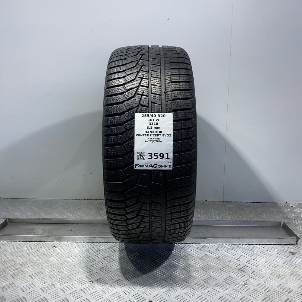 Gomma Usata 255 40 R20 101W XL Hankook Winter I*Cept Evo2 87% Invernale