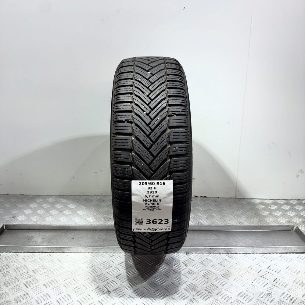 Gomma Usata 205 60 R16 92H Michelin Alpin 6 96% Invernale