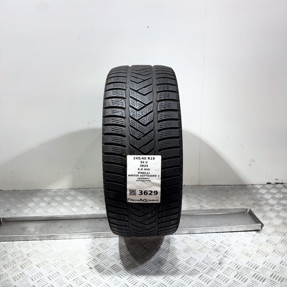 Gomma Usata 245 40 R19 94V Pirelli Winter Sottozero 3 Invernale