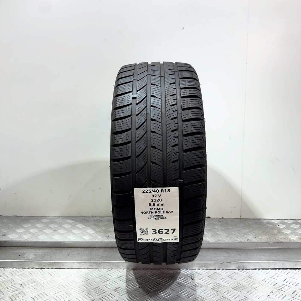 Gomma Usata 225 40 R18 92V XL Momo North Pole W-2 80% Invernale