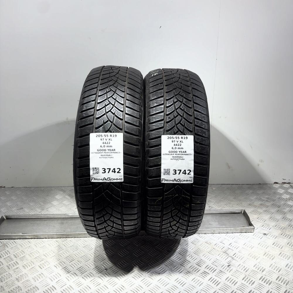 Gomme Usate 205 55 R19 97V XL Good Year Ultragrip Performance+ 86% Invernali