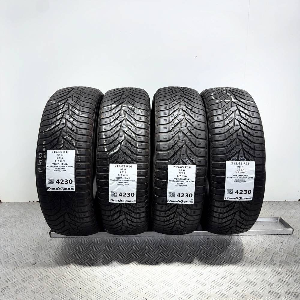 Gomme Usate 215 65 R16 98H Yokohama Bluearth Winter V905 81% Invernali
