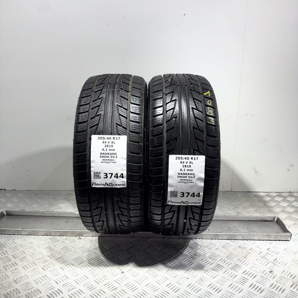 Gomme Usate 205 40 R17 84V XL Nankang Snow SV-2 87% Invernali