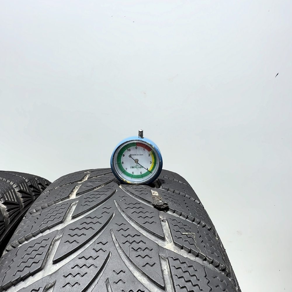 Gomme Usate 205 80 R16 104T Maxxis Victrasnow SUV Invernali - immagine 2