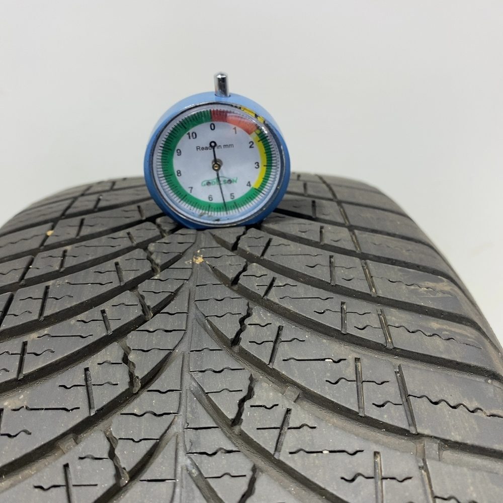 Gomma Usata 205 55 R16 94V XL Goodyear Vector 4Seasons Gen-3 76% 4 Stagioni - immagine 2