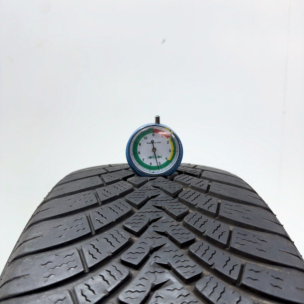 Gomma Usata 205 55 R16 91T Falken Eurowinter HS01 74% Invernale - immagine 2