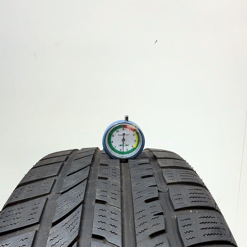 Gomma Usata 225 40 R18 92V XL Momo North Pole W-2 80% Invernale - immagine 2