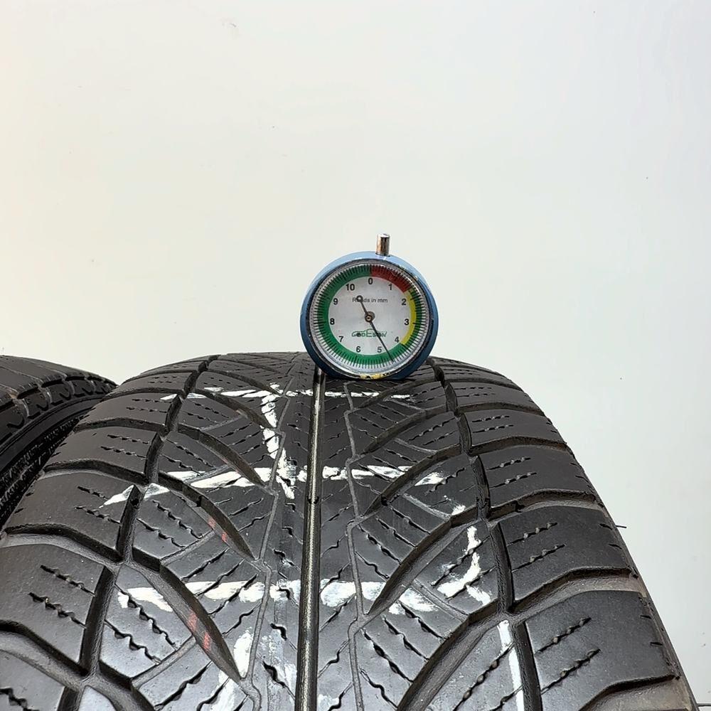 Gomme Usate 195 55 R16 87H Goodyear Ultragrip Performance Invernali - immagine 2