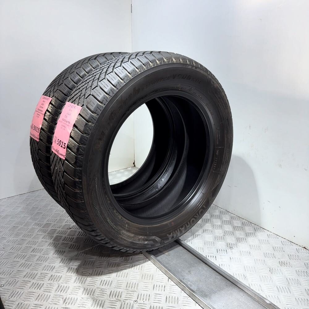 Gomme Usate 215 60 R17 96H Yokohama Bluearth*Winter V905 SUV 83% Invernali - immagine 4