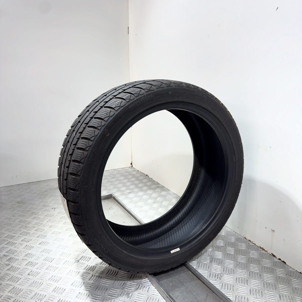 Gomma Usata 225 40 R18 92V XL Momo North Pole W-2 80% Invernale - immagine 4