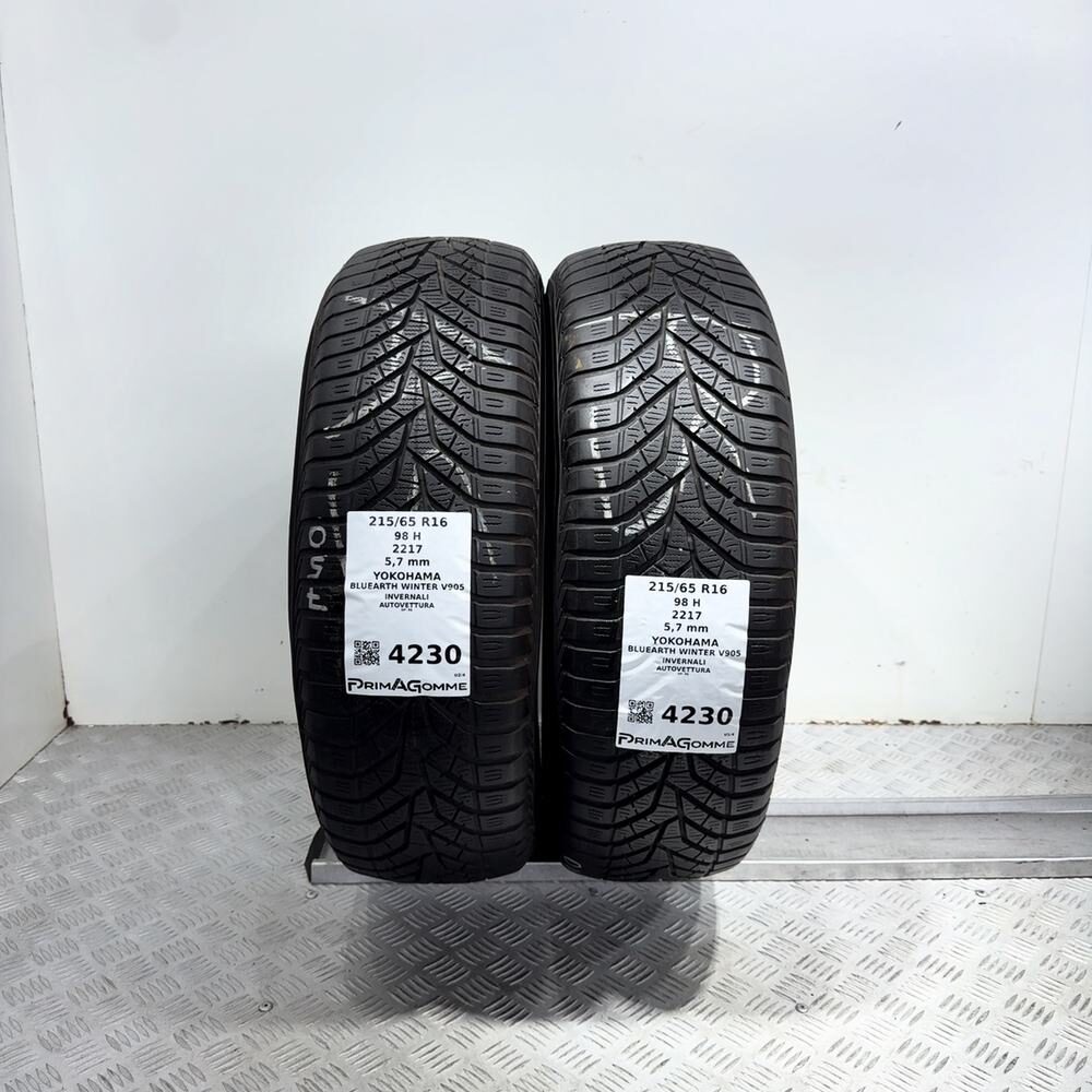 Gomme Usate 215 65 R16 98H Yokohama Bluearth Winter V905 81% Invernali - immagine 4