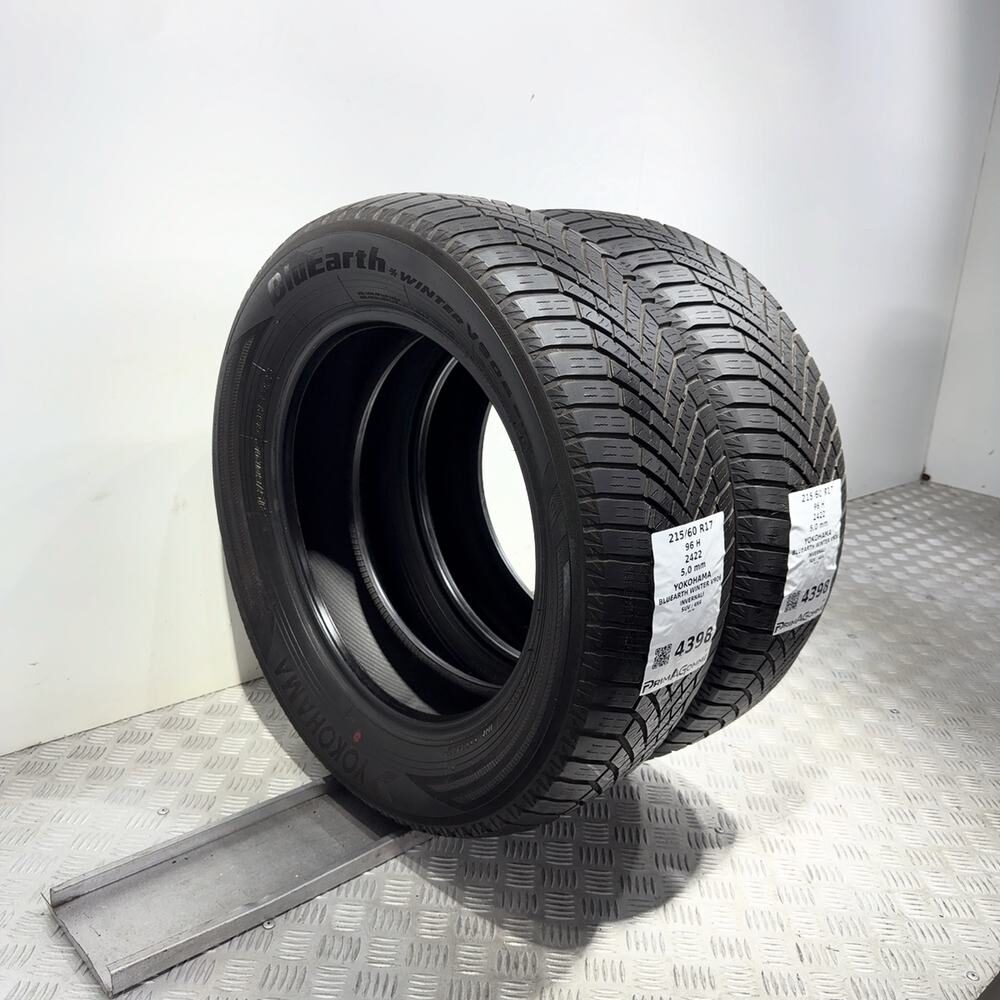Gomme Usate 215 60 R17 96H Yokohama Bluearth Winter V906 71% Invernali - immagine 5