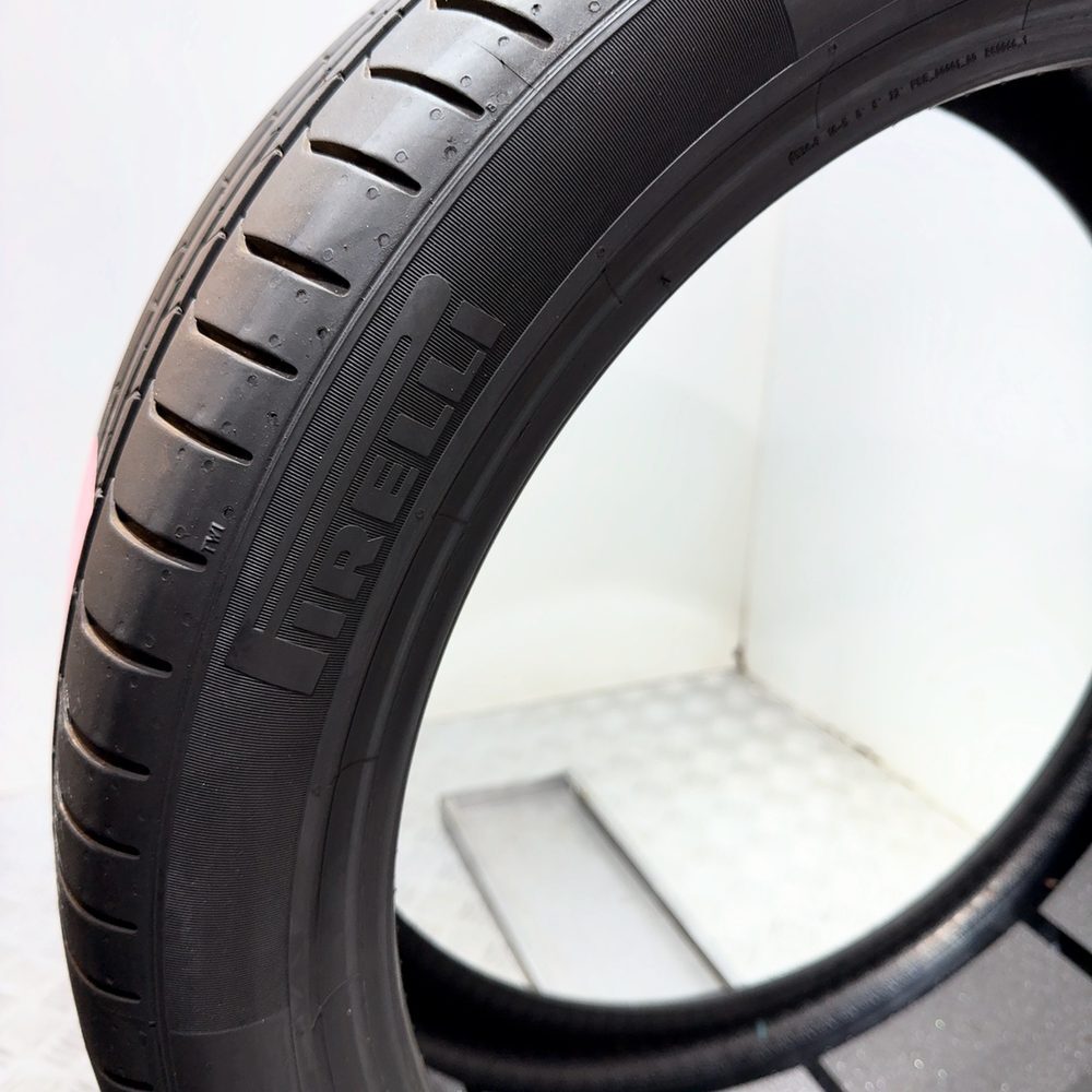 Gomma Usata 255 40 R21 102V XL Pirelli P Zero Estivo - immagine 6