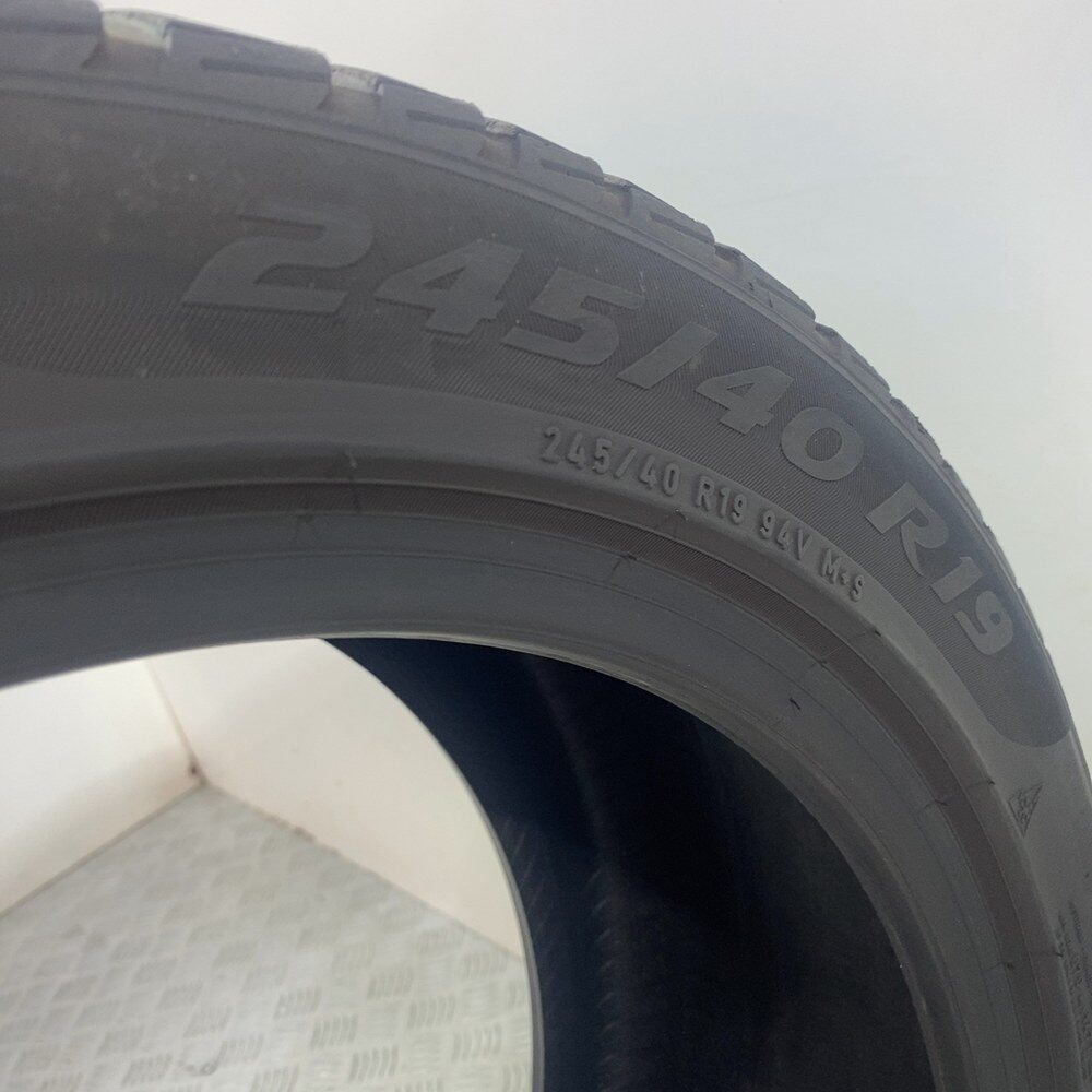 Gomma Usata 245 40 R19 94V Pirelli Sottozero 3 Invernale - immagine 7