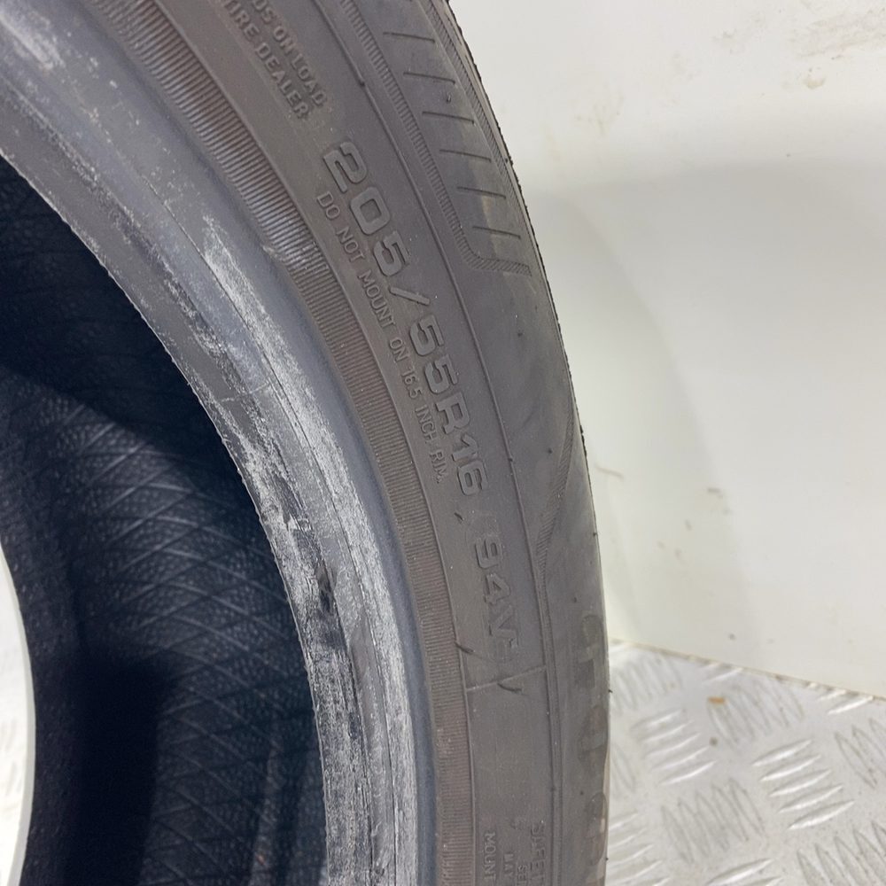 Gomma Usata 205 55 R16 94V XL Goodyear Vector 4Seasons Gen-3 76% 4 Stagioni - immagine 7
