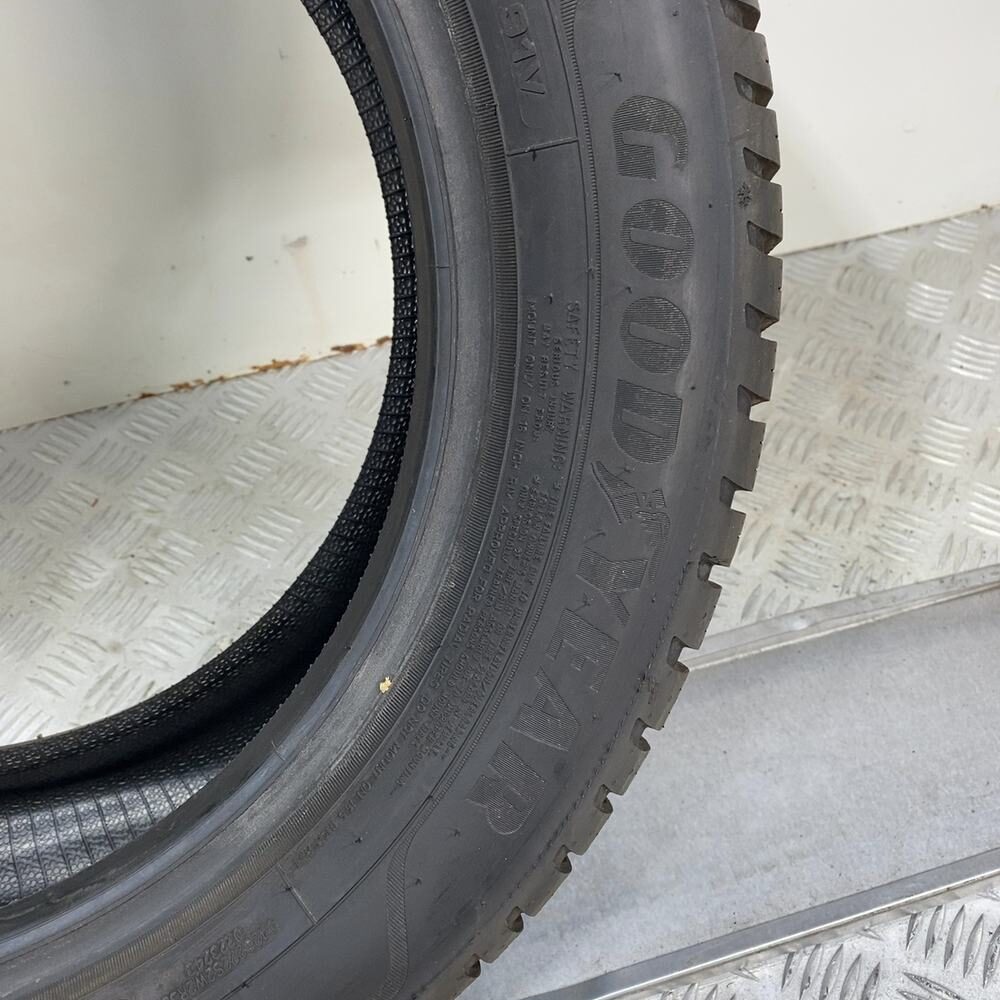 Gomma Usata 205 55 R16 91V Goodyear Vector 4Seasons Gen-3 98% 4 Stagioni - immagine 7