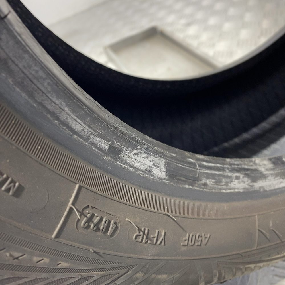 Gomma Usata 205 55 R16 94V XL Goodyear Vector 4Seasons Gen-3 76% 4 Stagioni - immagine 8