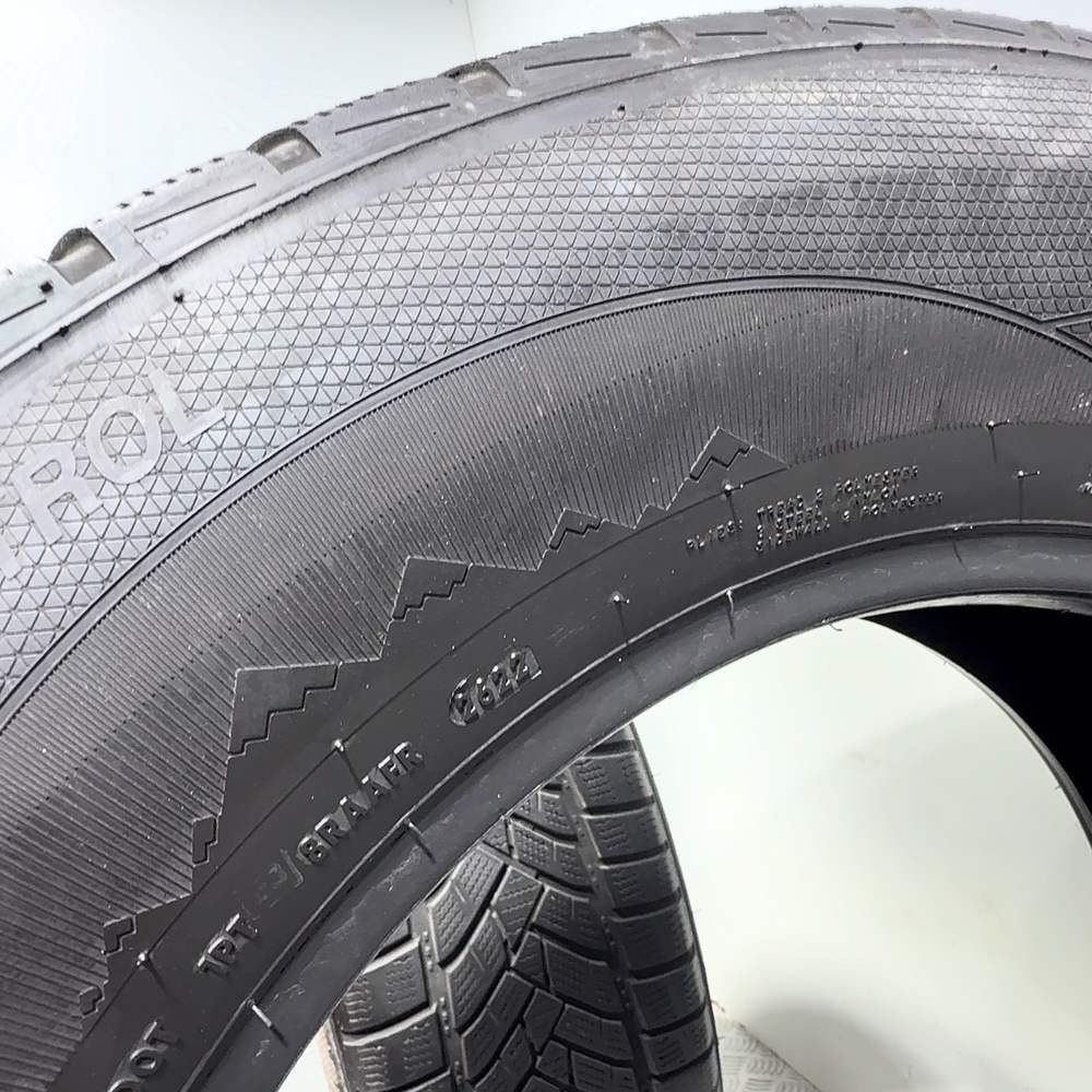 Gomme Usate 235 65 R17 108V XL Ceat Winterdrive SUV 74% Invernali - immagine 8