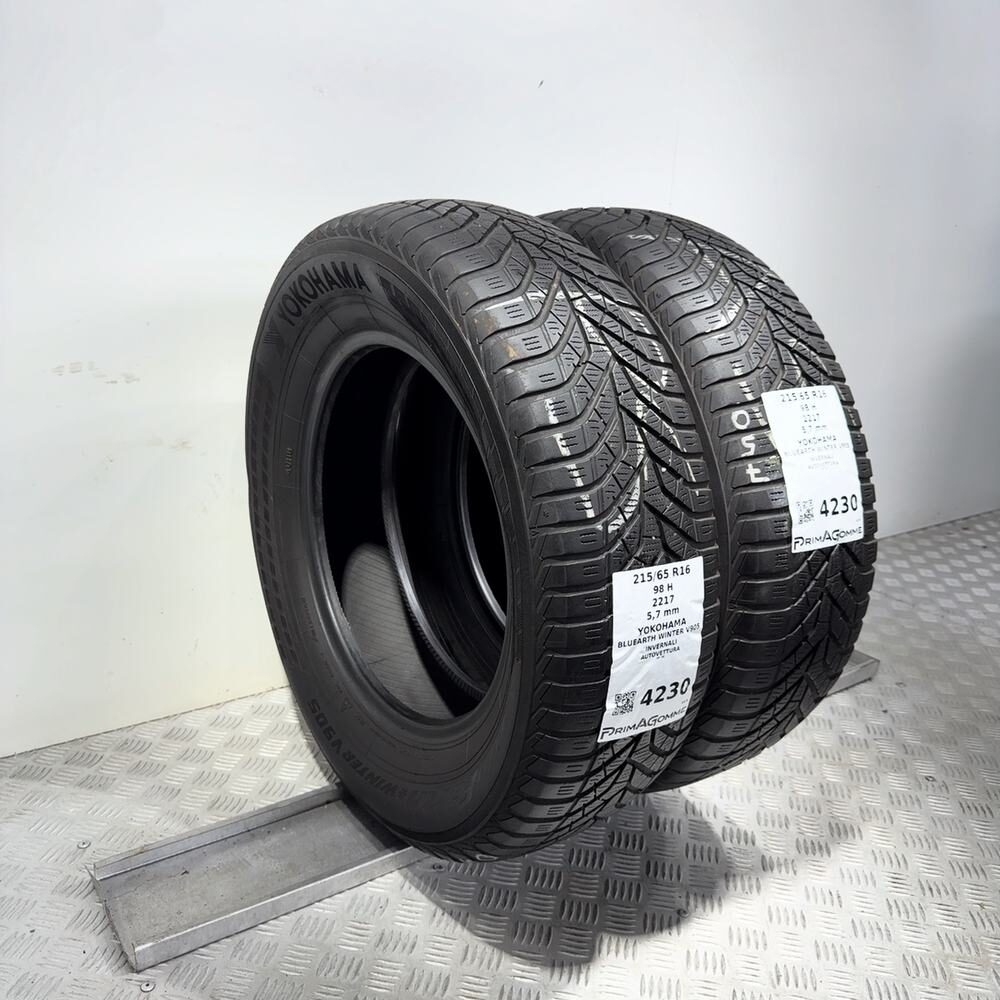 Gomme Usate 215 65 R16 98H Yokohama Bluearth Winter V905 81% Invernali - immagine 8
