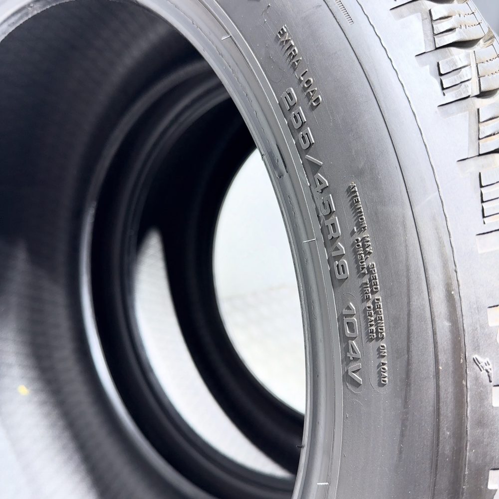 Gomme Usate 255 45 R19 104V XL Goodyear Ultragrip Performance 3 77% Invernali - immagine 8