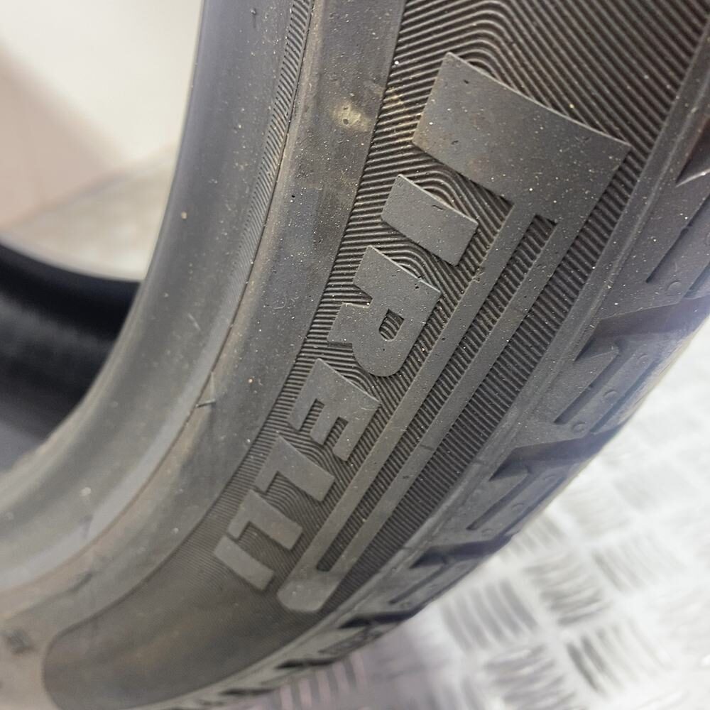 Gomma Usata 245 40 R19 94V Pirelli Sottozero 3 Invernale - immagine 9