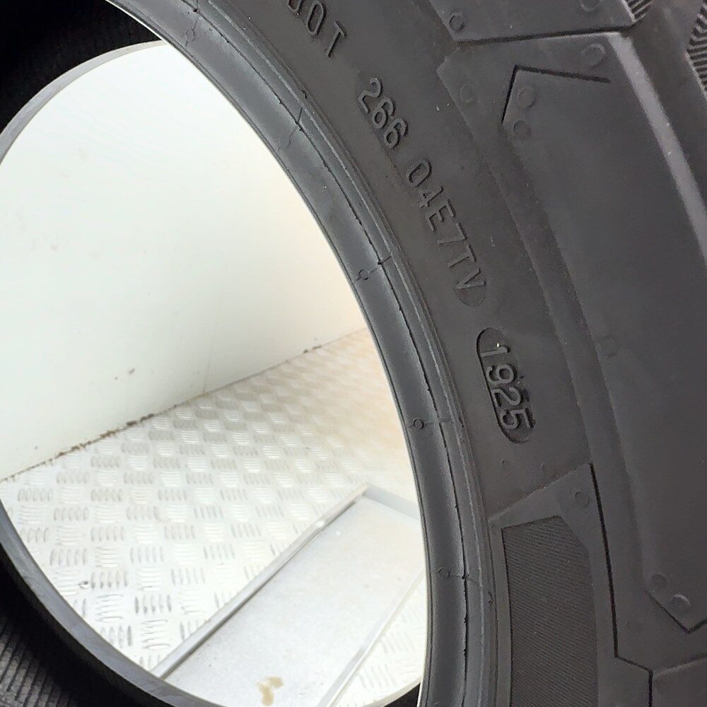 Gomma Usata 215 70 R15C 109/107R Continental Vancontact Winter 79% Invernale - immagine 9