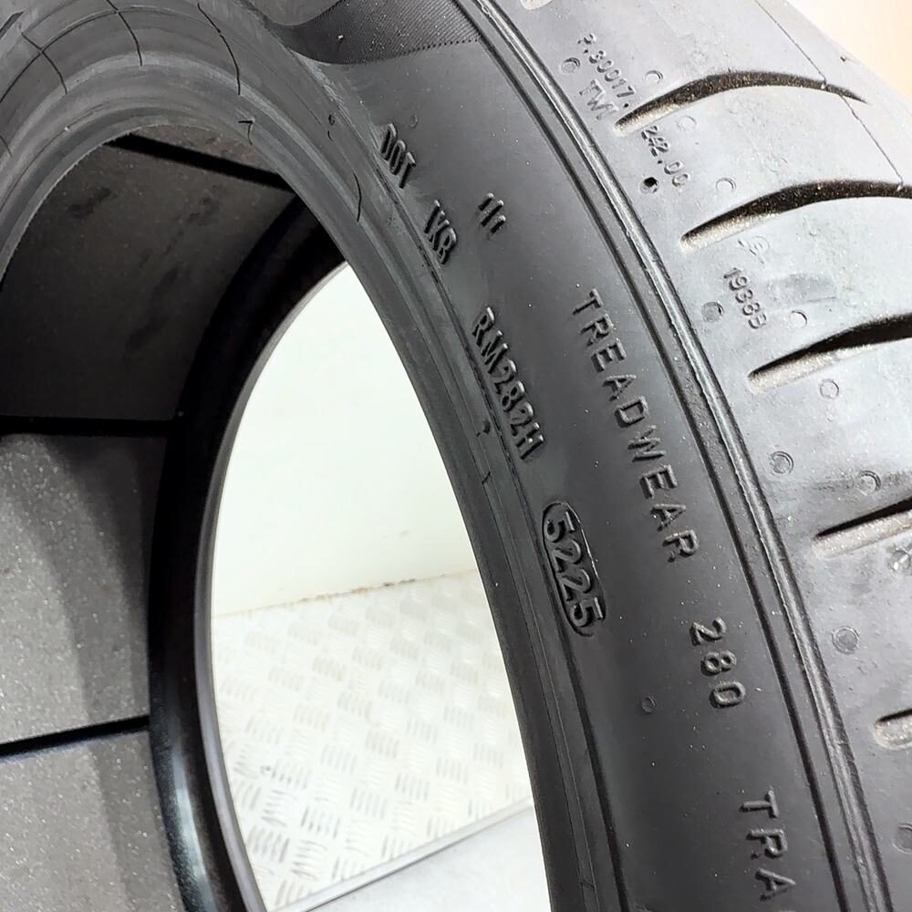Gomma Usata 255 40 R21 102V XL Pirelli P Zero Estivo - immagine 9