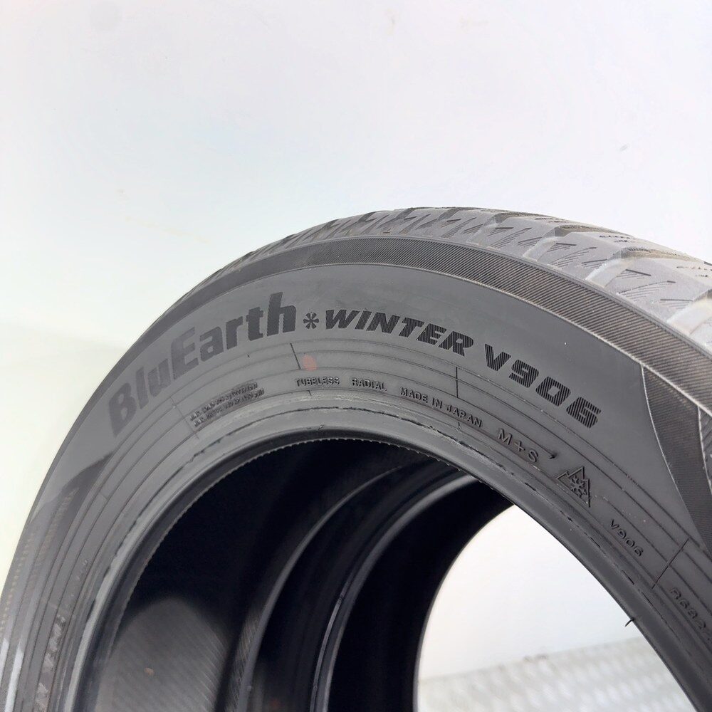 Gomme Usate 235 55 R19 105V XL Yokohama Bluearth*Winter V906 Invernali - immagine 9