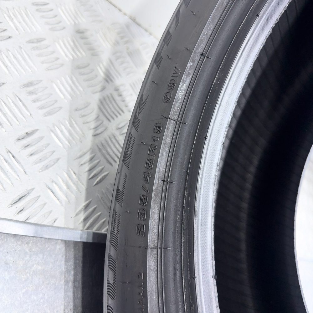 Gomma Usata 235 45 R19 99V XL Bridgestone Dueler H/P Sport 96% Estivo - immagine 9