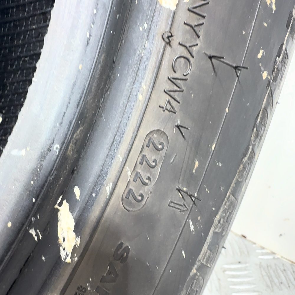 Gomma Usata 215 65 R16C 109/107R Kumho Winter Portran CW51 Invernale - immagine 9