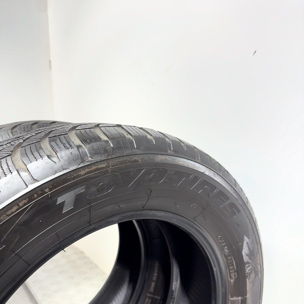 Gomme Usate 225 65 R17 106H Toyo Tires Observe S944 Invernali - immagine 9