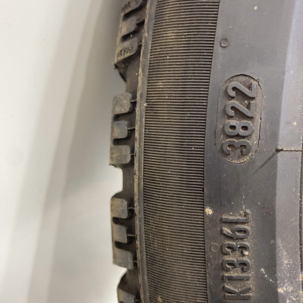 Gomma Usata 225 45 R18 95V XL Pirelli Cinturato Winter 2 Invernale - immagine 10