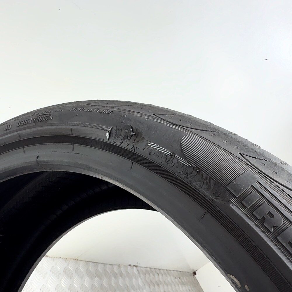 Gomma Usata 225 40 ZR18 92Y XL Pirelli P Zero Nero GT 86% Estivo - immagine 10
