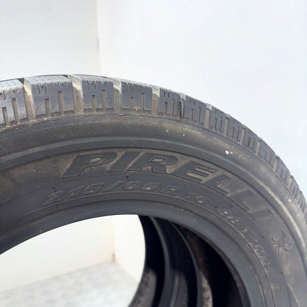 Gomme Usate 215 65 R16 98T Pirelli Scorpion Ice & Snow 84% Invernali - immagine 10
