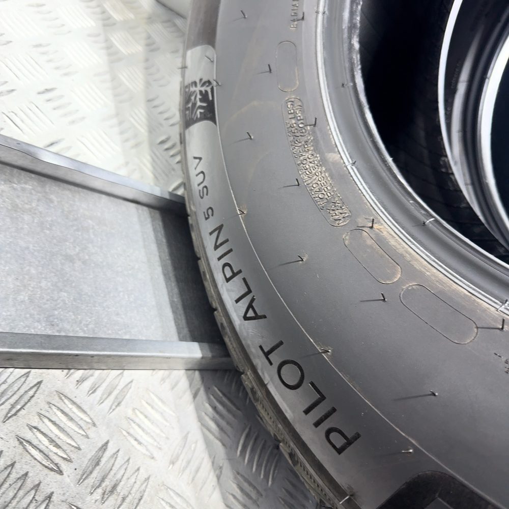 Gomme Usate 255 70 R18 116V XL Michelin Pilot Alpin 5 SUV Invernali - immagine 10