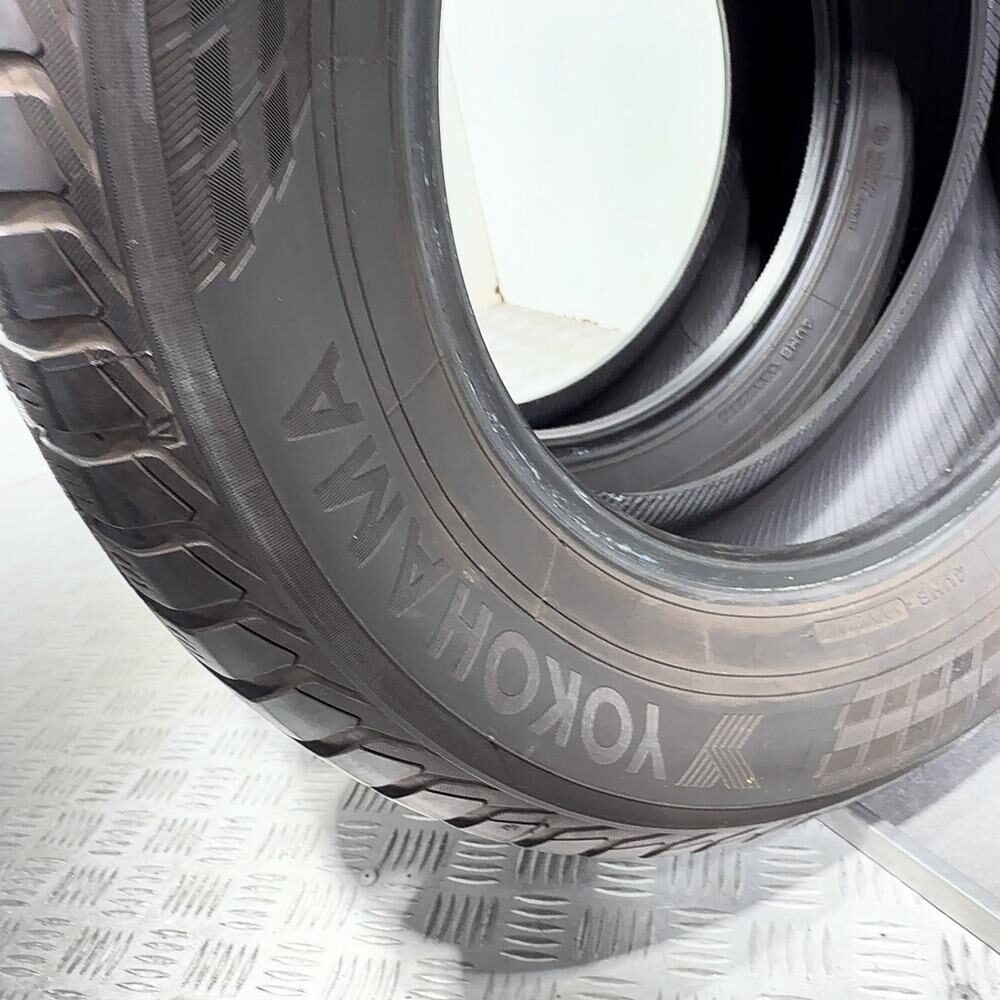 Gomme Usate 215 65 R16 98H Yokohama Bluearth Winter V905 81% Invernali - immagine 10