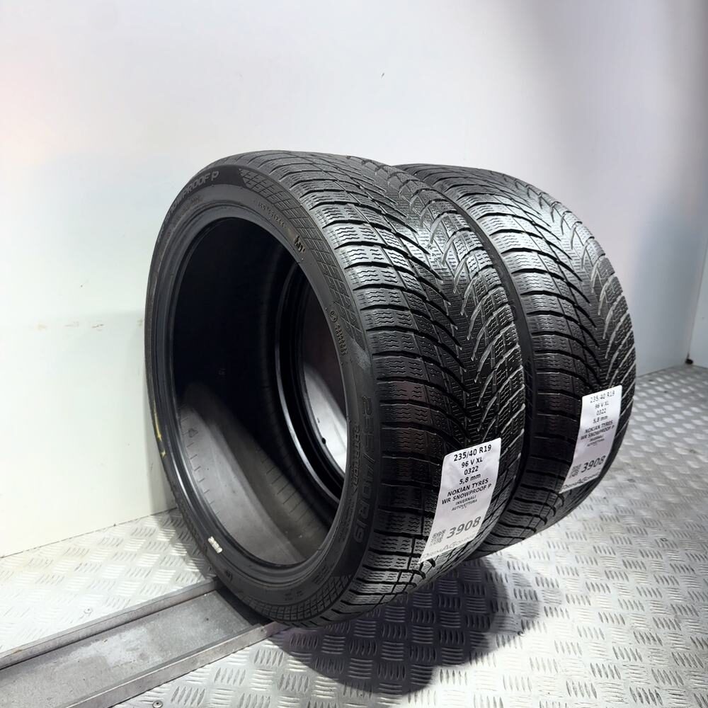 Gomme Usate 235 40 R19 96V XL Nokian Tyres WR Snowproof P 83% Invernali - immagine 11
