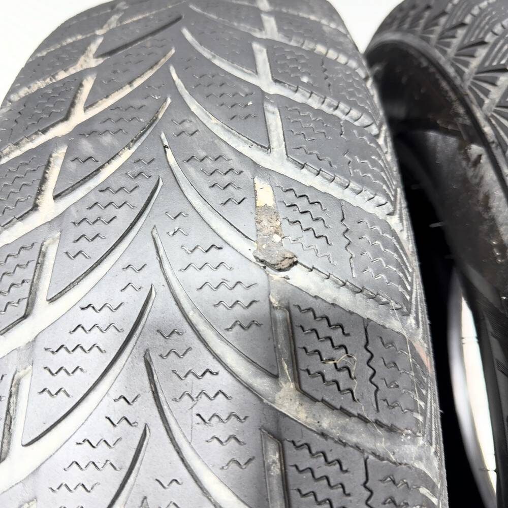 Gomme Usate 205 80 R16 104T Maxxis Victrasnow SUV Invernali - immagine 12