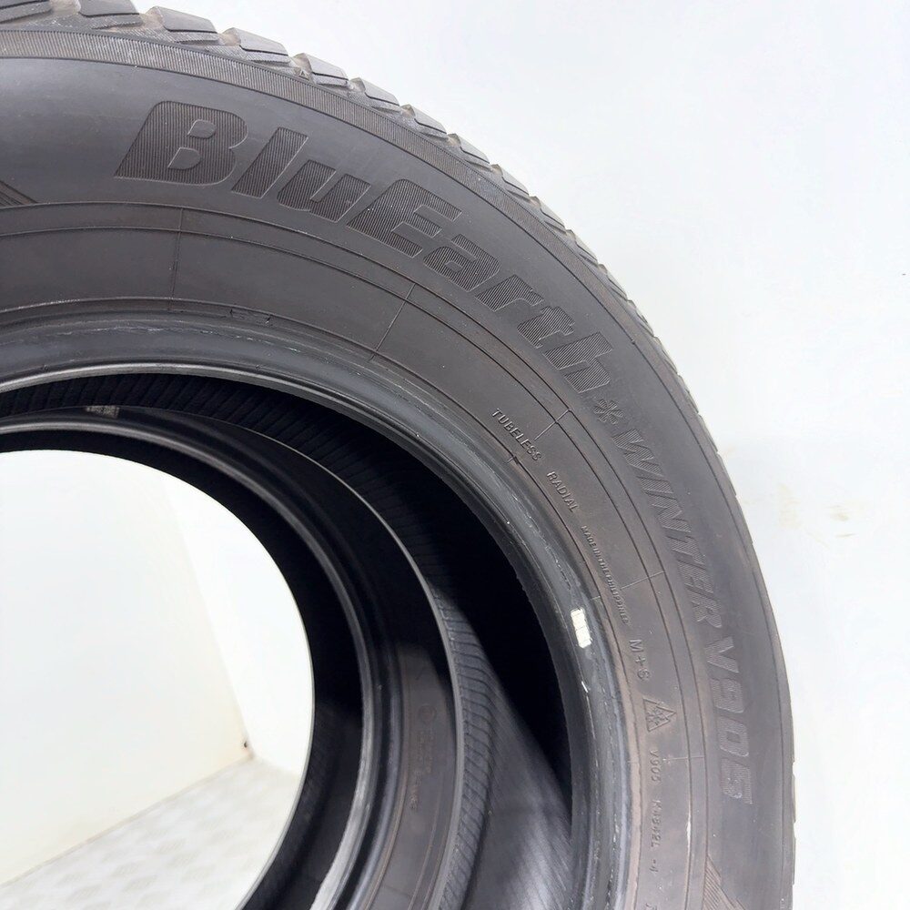 Gomme Usate 215 65 R16 98H Yokohama Bluearth Winter V905 81% Invernali - immagine 12